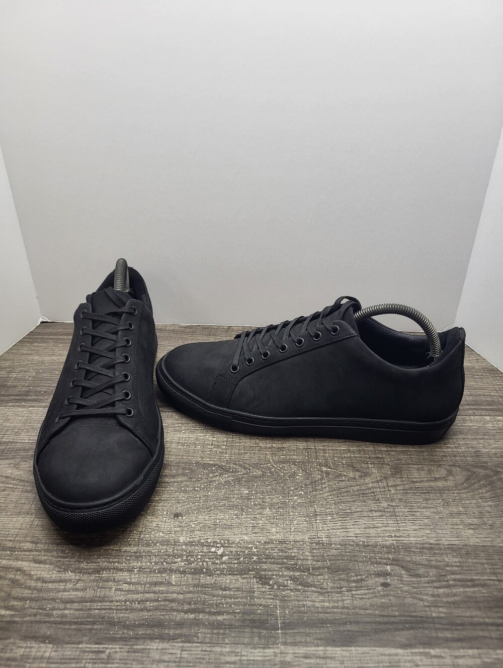 Thursday Premier Low Top Everyday Sneaker Matte Black Leather Men's Size M 9.5